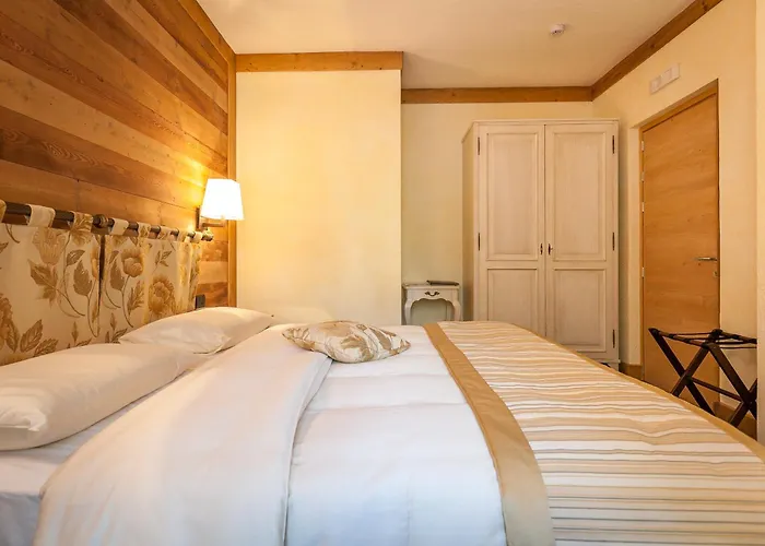 Szálloda Lo Scoiattolo Courmayeur