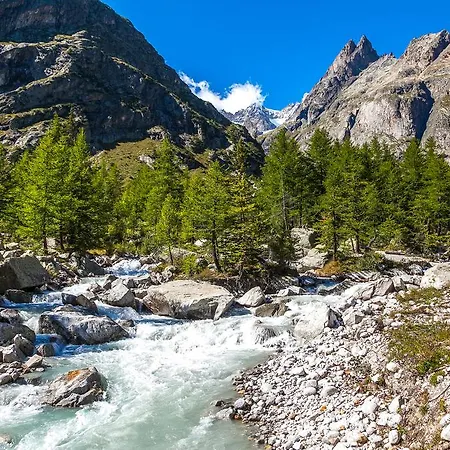 Lo Scoiattolo 4* Courmayeur