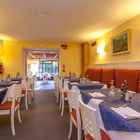 Lo Scoiattolo Hotel 4*