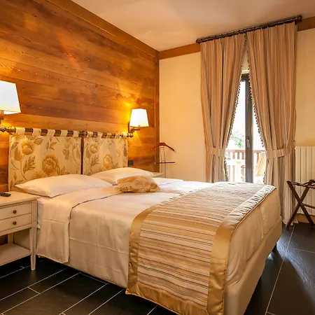 Hotell Lo Scoiattolo Courmayeur