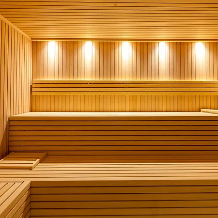 Hotell Lo Scoiattolo 4*