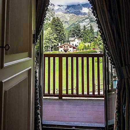 Hotel Lo Scoiattolo Courmayeur