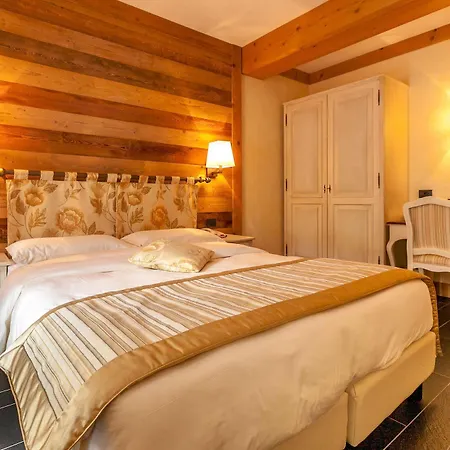 Hotel Lo Scoiattolo 4*