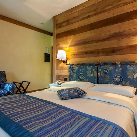 Hotel Lo Scoiattolo 4*