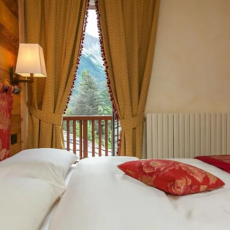 Hotel Lo Scoiattolo Courmayeur