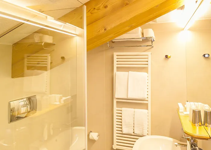 Lo Scoiattolo 库马约尔