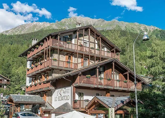 Lo Scoiattolo 4* 库马约尔